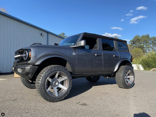 Ford Bronco with 22x12 Wheels 4P60 Gen 2 and 35x12.50x22 Tires
