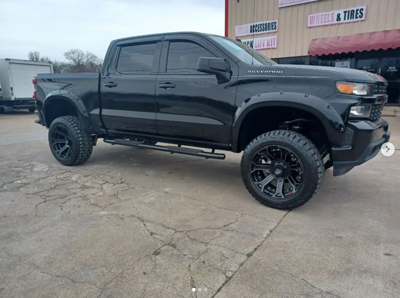 Chevrolet Silverado 22×12 Wheels 4P70 Gen 2 and 35×12.5×22 Tires