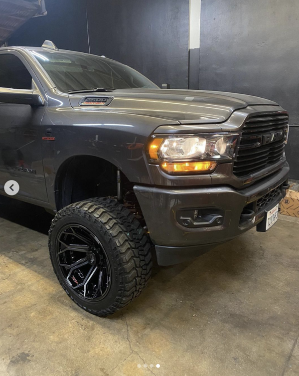 Dodge Ram with 22×12 Wheels 4P80 Gen 2