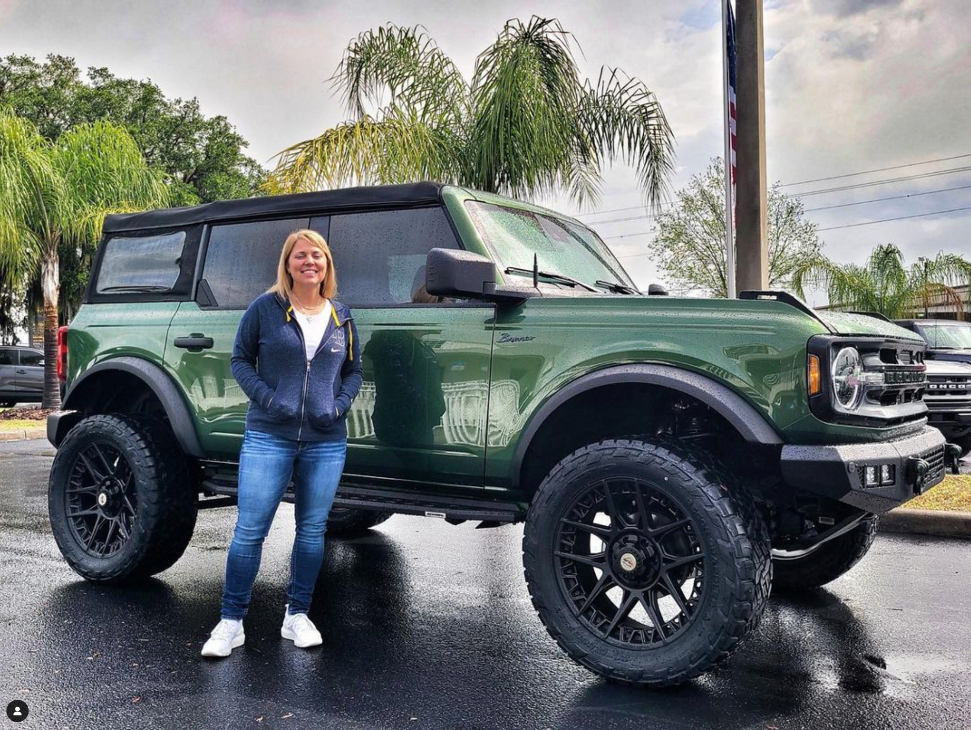 Ford Bronco with 22×9 Wheels 4PS50 Sport Series