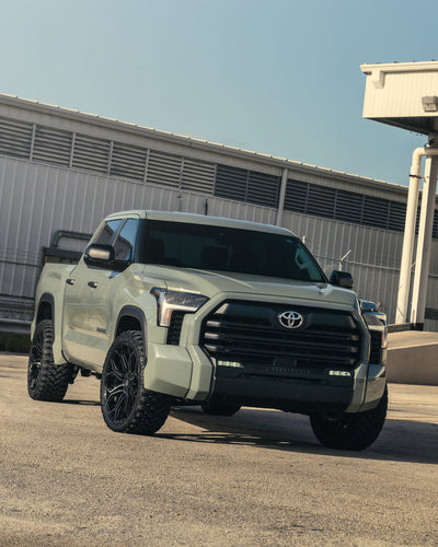 <h3>Toyota Tundra</h3>