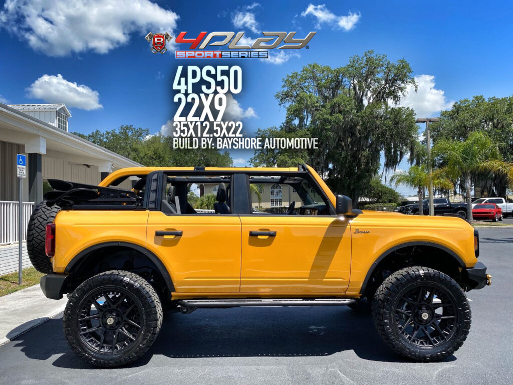 Ford Bronco with 22×9 Wheels 4PS50 Sport Series and 35×12.5×22 Tires