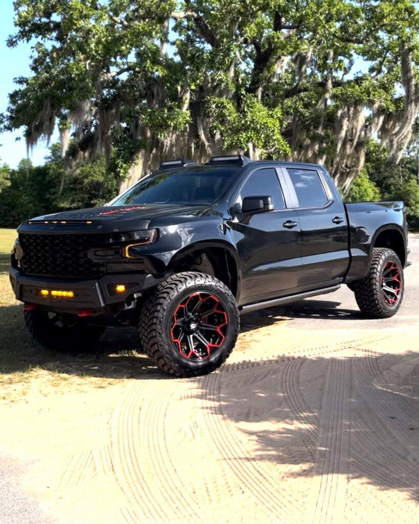 CHEVROLET SILVERADO 4PLAY WHEELS 4P80 WITH RED ACCENT