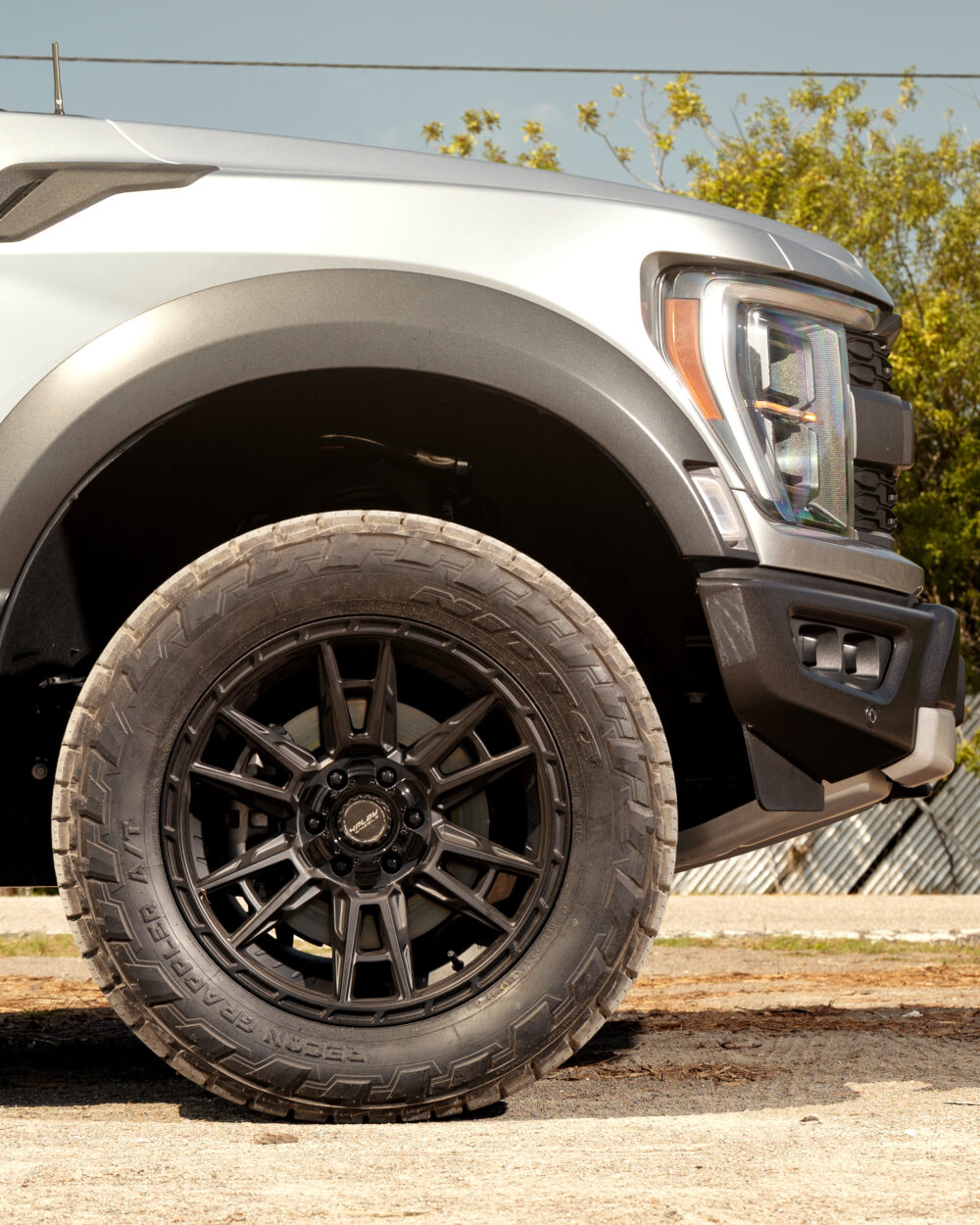 FORD RAPTOR 4PLAY WHEELS 4PS20 20X9 33X12.5X20 STOCK SUSPENSION