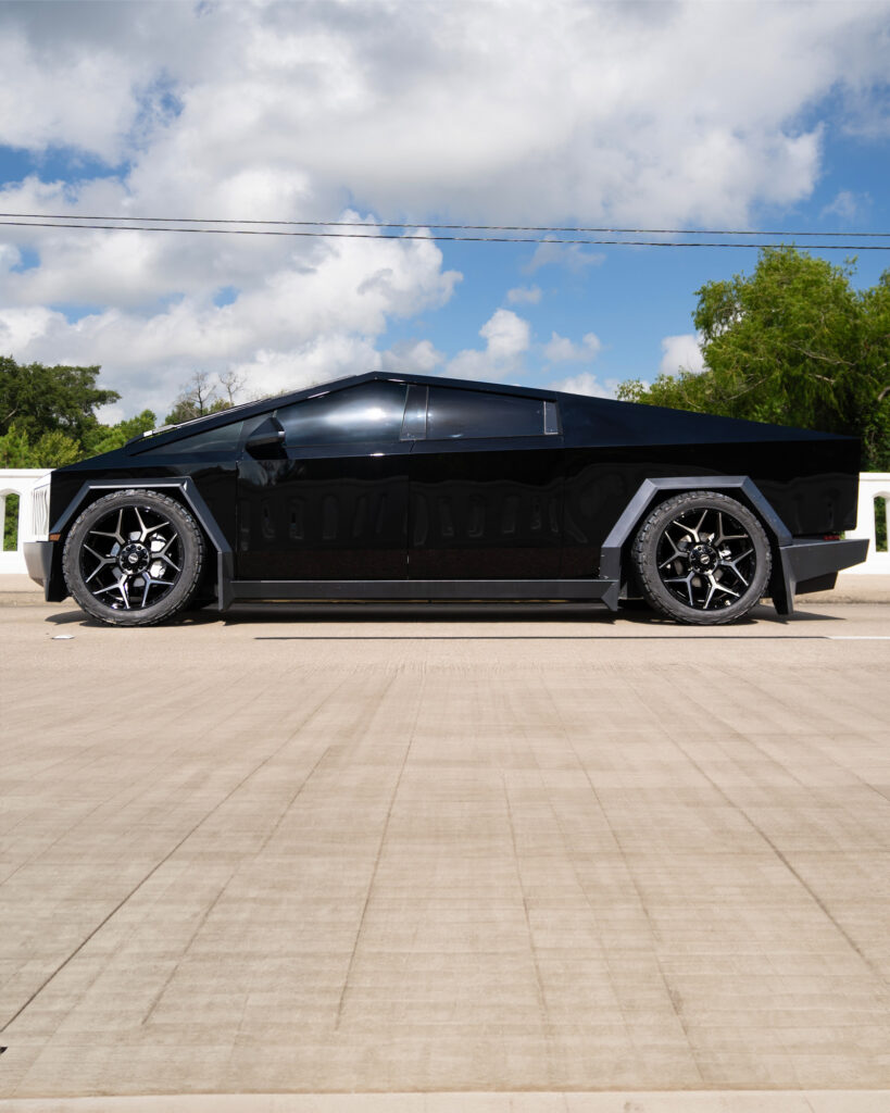 Tesla Cybertruck 4PLAY Wheels 4P06 24x10 295x45x24 Nitto Tires Evs Motors
